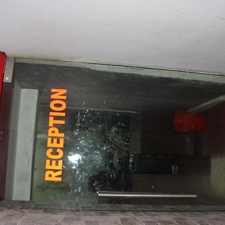 Hotel Kanishka Varanasi Exterior foto